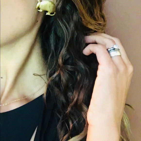 Vintage brass armadillo post animal earrings - Picture 5 of 5